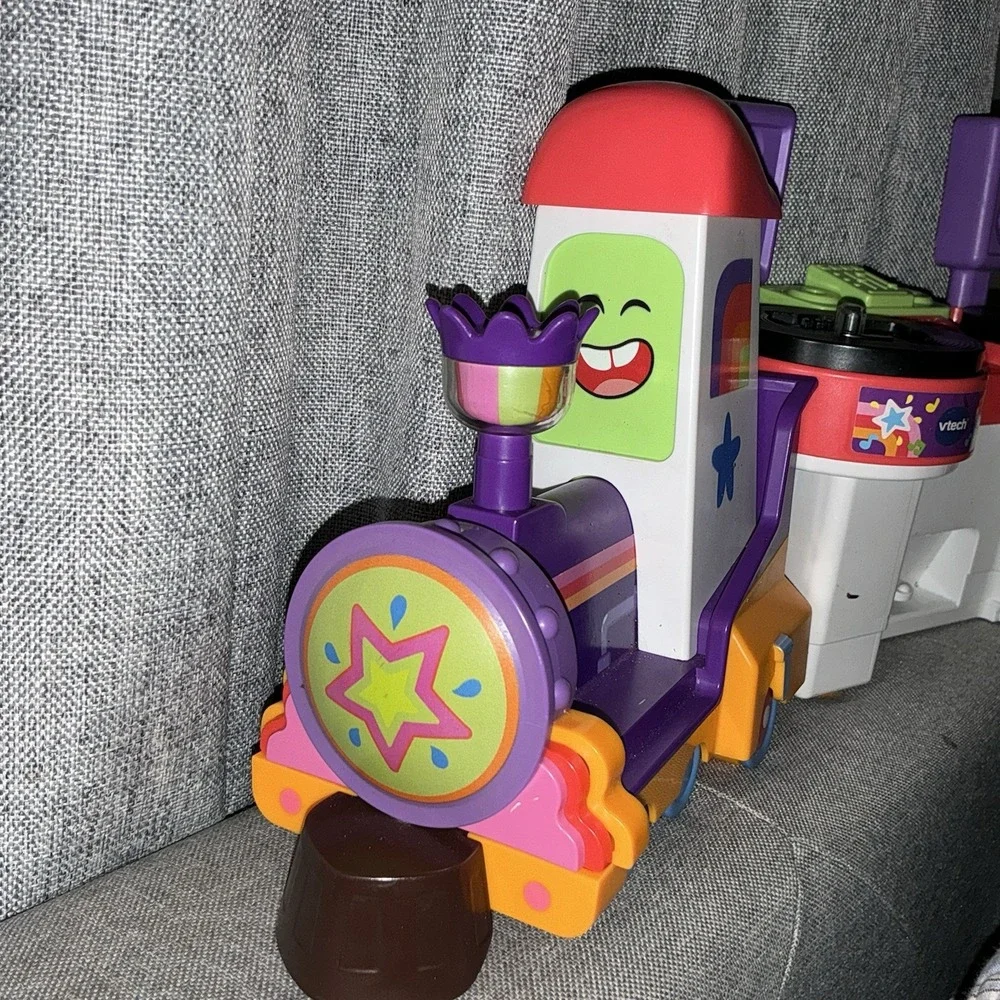 VTech Go! Go! Cory Carson DJ Trax The Roll Train Lights Engine And Turntable